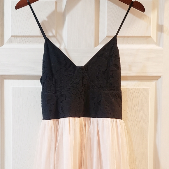Blush and Black Spaghetti Strap Dress - Picture 4 of 7